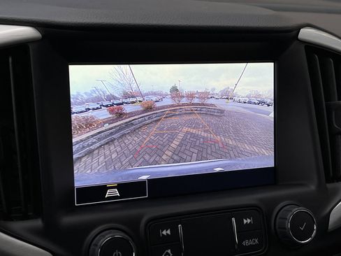 Used 2024 GMC Terrain SLT w/ Infotainment Package II image 31