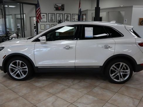 Used 2019 Lincoln MKC Reserve w/ MKC Climate Package AWD/4WD image 3
