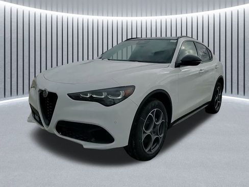 New 2025 Alfa Romeo Stelvio Sprint image 20
