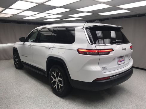 Used 2025 Jeep Grand Cherokee L Limited w/ Trailer Tow Package AWD/4WD image 2