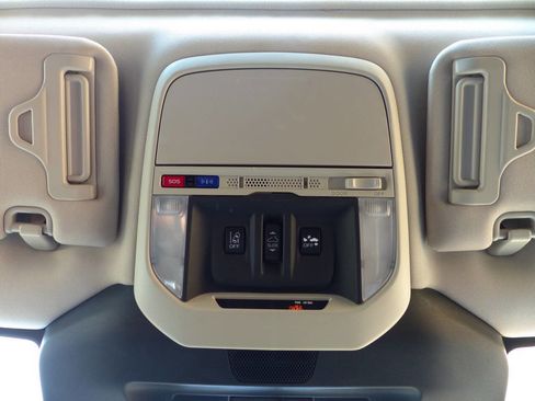 Used 2024 Subaru Forester Limited image 33