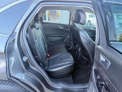 Used 2015 Ford Edge Titanium image 18