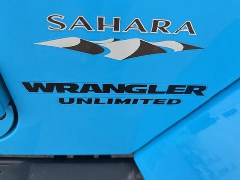 Used 2017 Jeep Wrangler Unlimited Sahara w/ Connectivity Group image 3