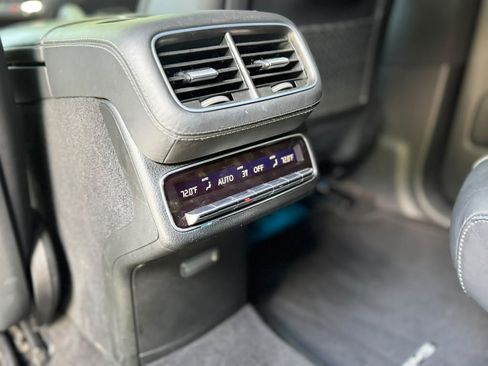 Used 2021 Mercedes-Benz GLS 580 4MATIC image 30