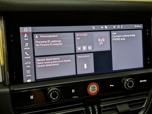 Certified 2026 Porsche Macan AWD/4WD image 35
