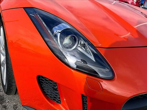 Used 2015 Jaguar F-TYPE Convertible image 27