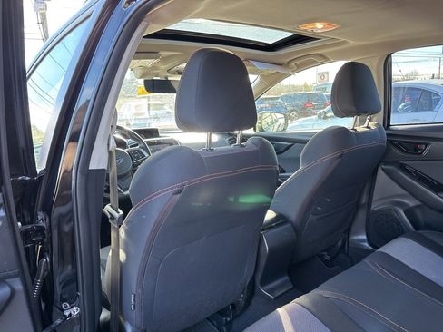 Used 2023 Subaru Crosstrek 2.0i Premium image 24