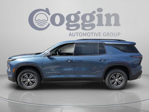 New 2026 Chevrolet Traverse LT w/ Driver Confidence Package FWD image 2
