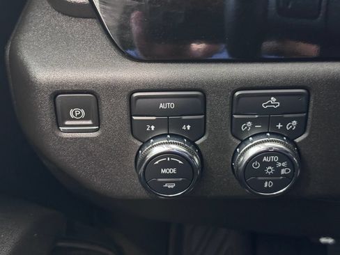 Used 2023 GMC Sierra 1500 Elevation AWD/4WD image 24