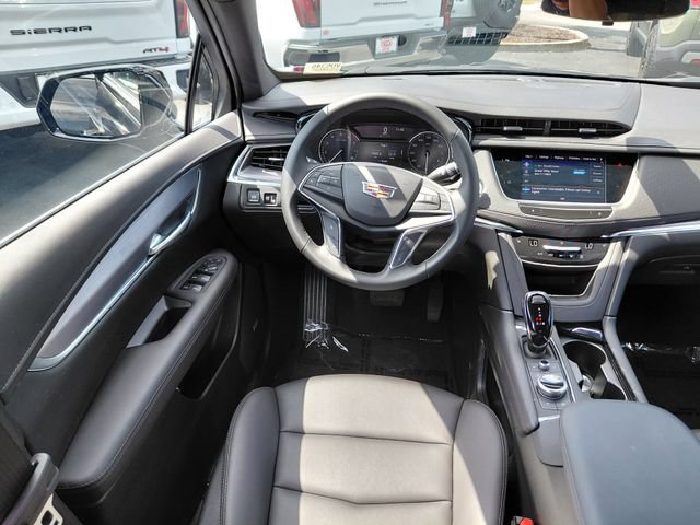 Certified 2026 Cadillac XT5 Luxury FWD image 13