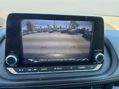 Used 2023 Nissan Rogue S FWD image 25