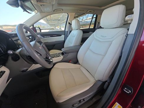 Used 2021 Cadillac XT6 Premium Luxury image 20