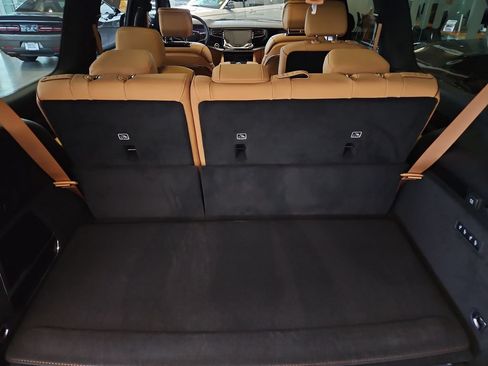 New 2026 Jeep Grand Wagoneer Summit AWD/4WD image 10