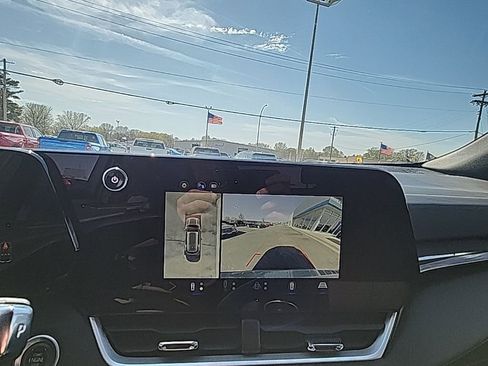 Used 2025 Chevrolet Equinox LT w/ Convenience Package II AWD/4WD image 16