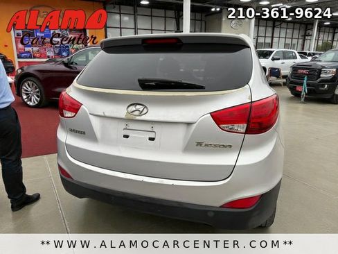 Used 2012 Hyundai Tucson GL image 3