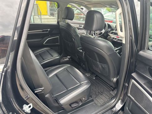 Used 2020 Kia Telluride S AWD/4WD image 30
