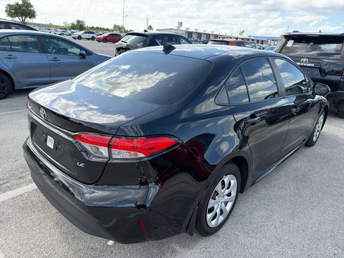Used 2025 Toyota Corolla LE FWD image 3