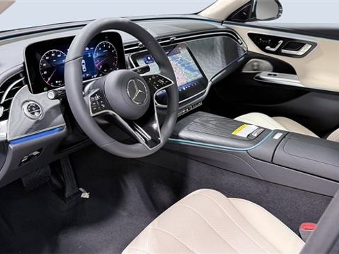 New 2026 Mercedes-Benz E 350 4MATIC Sedan image 5