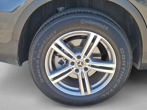 Used 2021 Mercedes-Benz GLC 300 image 14