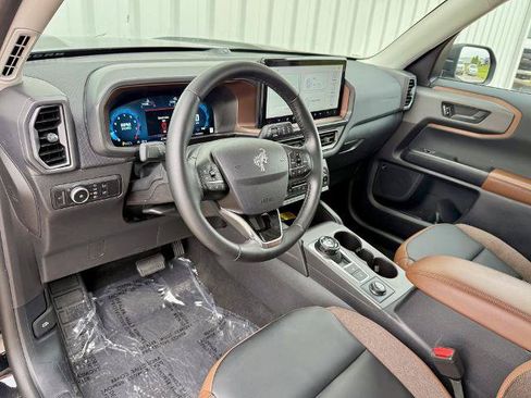 Certified 2025 Ford Bronco Sport Outer Banks w/ Outer Banks Tech Package+ AWD/4WD image 10