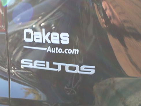 New 2026 Kia Seltos LX image 18