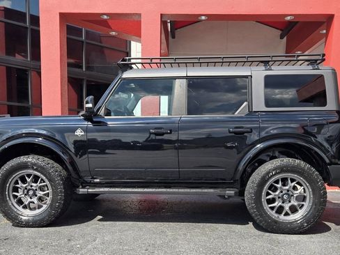 Used 2022 Ford Bronco Outer Banks image 6