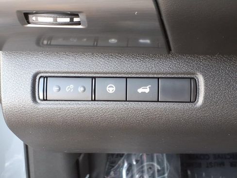 Certified 2024 Nissan Pathfinder SL w/ SL Premium Package AWD/4WD image 21
