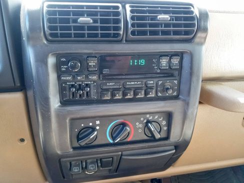 Used 2001 Jeep Wrangler Sahara AWD/4WD image 15