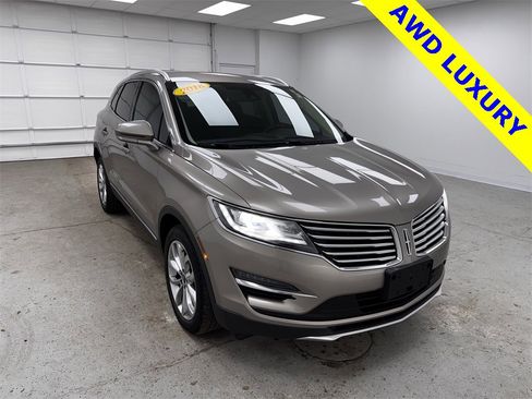 Used 2018 Lincoln MKC Select w/ Select Plus Package image 3