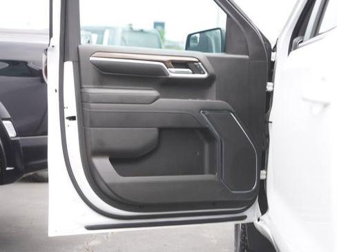 Used 2023 Chevrolet Silverado 1500 LT AWD/4WD image 30