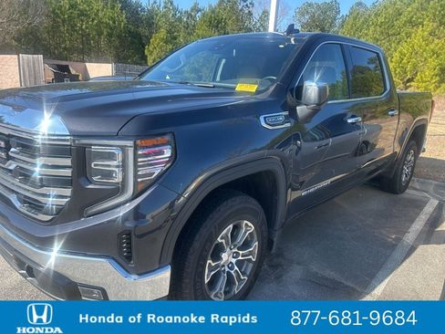 Used 2025 GMC Sierra 1500 SLT image 1