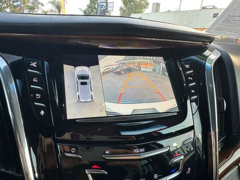 Used 2016 Cadillac Escalade ESV Premium RWD image 28