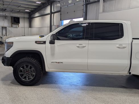 Used 2024 GMC Sierra 1500 AT4X image 6