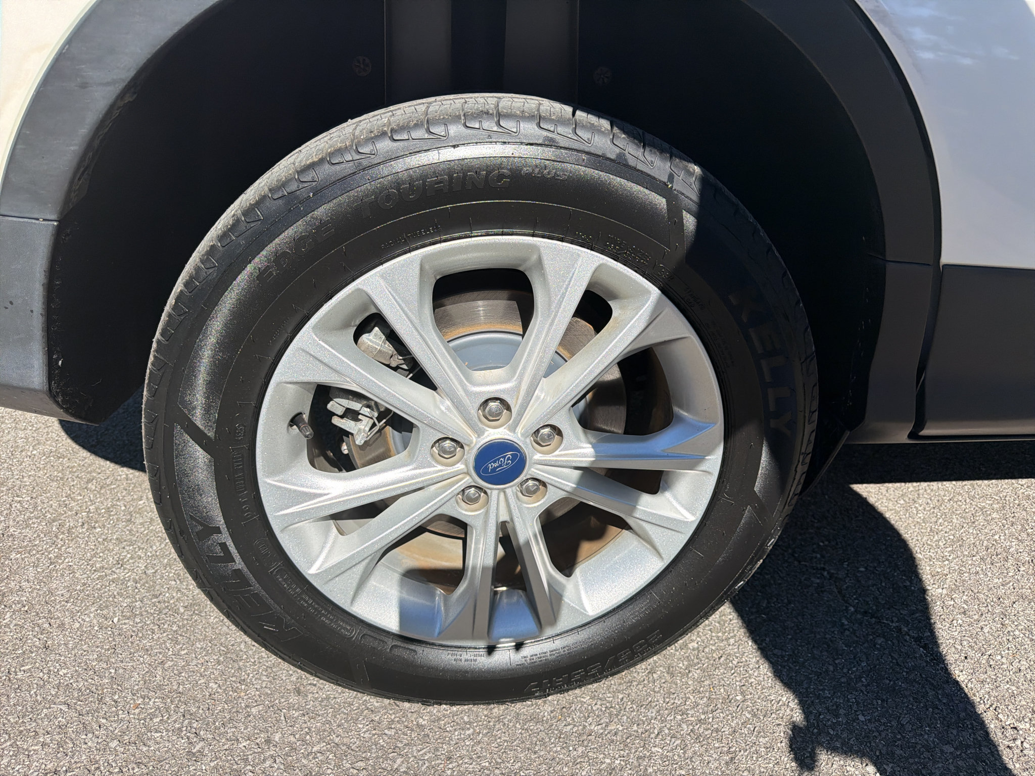 Used 2018 Ford Escape SEL w/ Ford Safe & Smart Package FWD image 30
