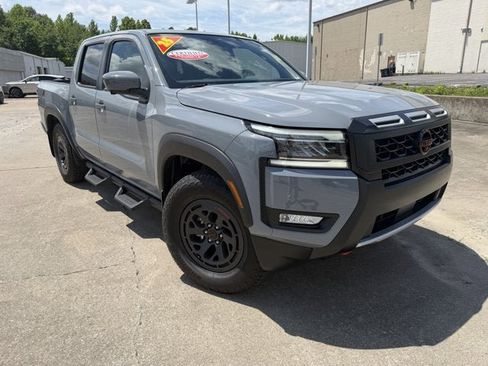 Used 2025 Nissan Frontier Pro-X w/ Pro Convenience Package RWD image 3