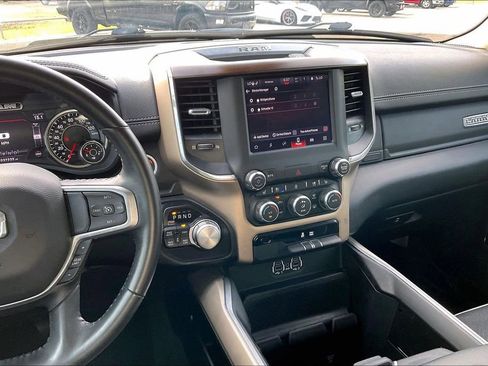 Used 2022 RAM 1500 Laramie AWD/4WD image 9