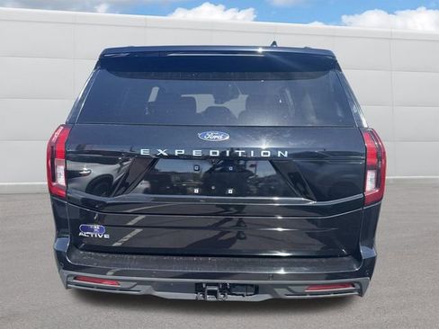 Used 2025 Ford Expedition Active AWD/4WD image 9