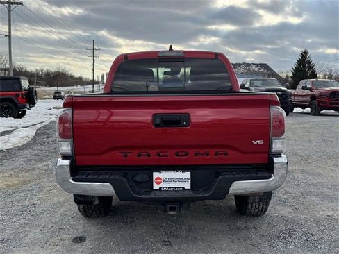 Used 2020 Toyota Tacoma TRD Off-Road image 26