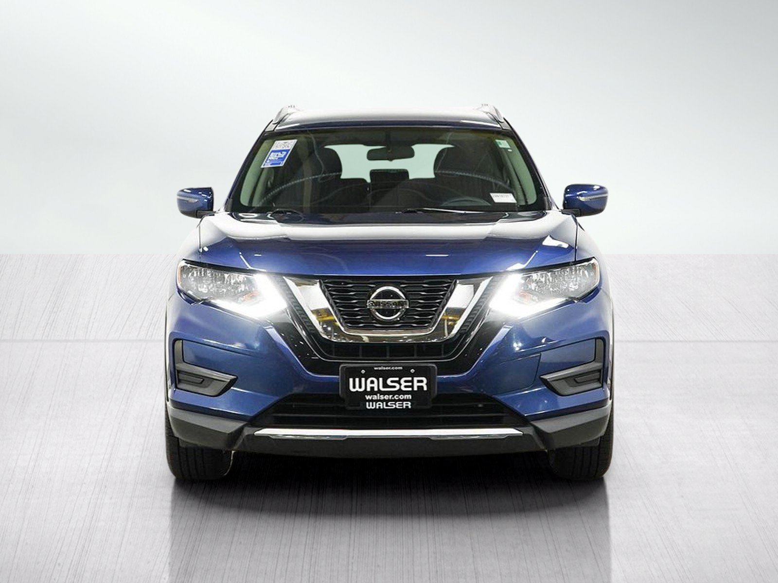 Used 2018 Nissan Rogue SV AWD/4WD image 9