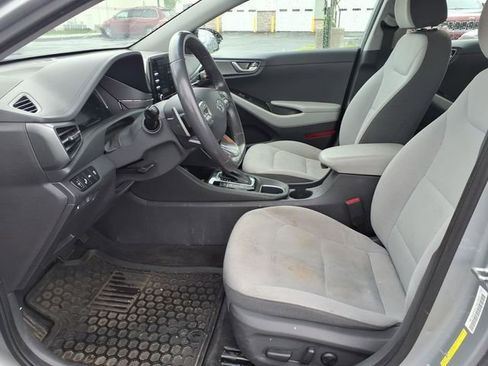 Used 2021 Hyundai Ioniq SE FWD image 19