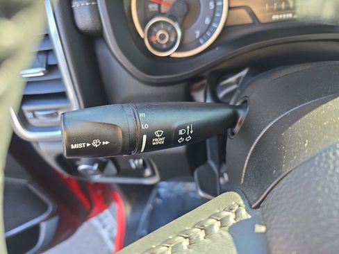 Used 2024 RAM 1500 Laramie image 13