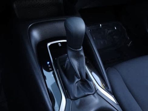 Used 2025 Toyota Corolla LE image 33