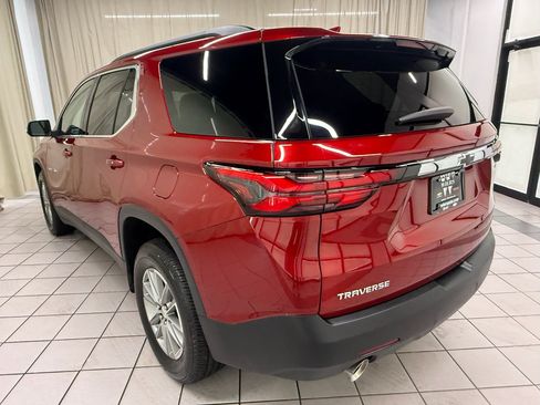 Used 2023 Chevrolet Traverse LT image 8
