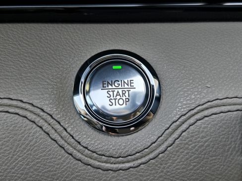 Used 2023 Lincoln Navigator Reserve image 16