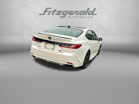 Used 2025 Toyota Camry XSE FWD image 15