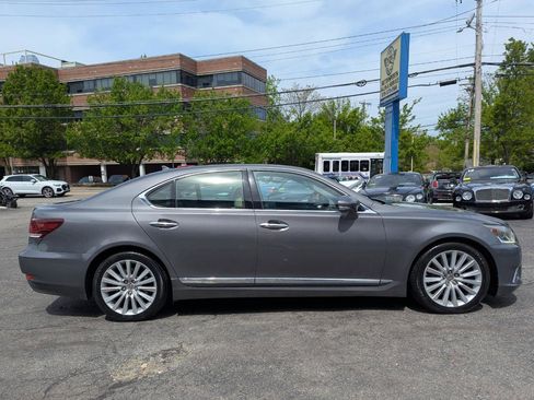 Used 2013 Lexus LS 460 AWD w/ Comfort Pkg image 6