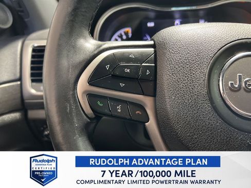 Used 2018 Jeep Grand Cherokee Laredo image 38