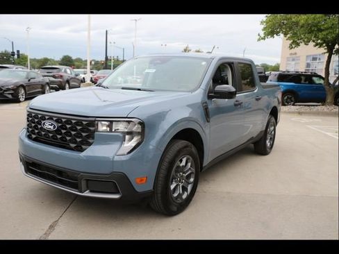 New 2025 Ford Maverick XLT w/ Equipment Group 301A image 2