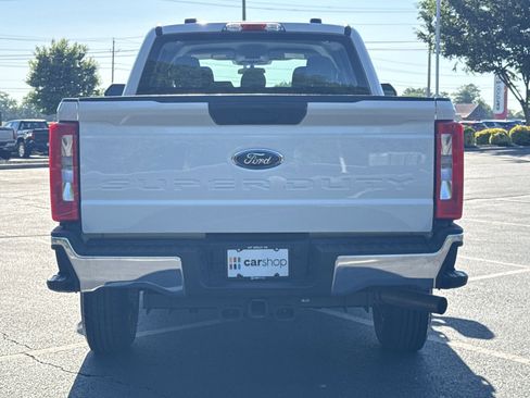 Used 2024 Ford F250 XL w/ XL Driver Assist Package AWD/4WD image 4