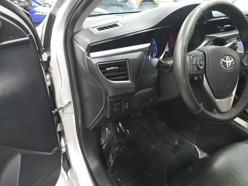Used 2014 Toyota Corolla S FWD image 12